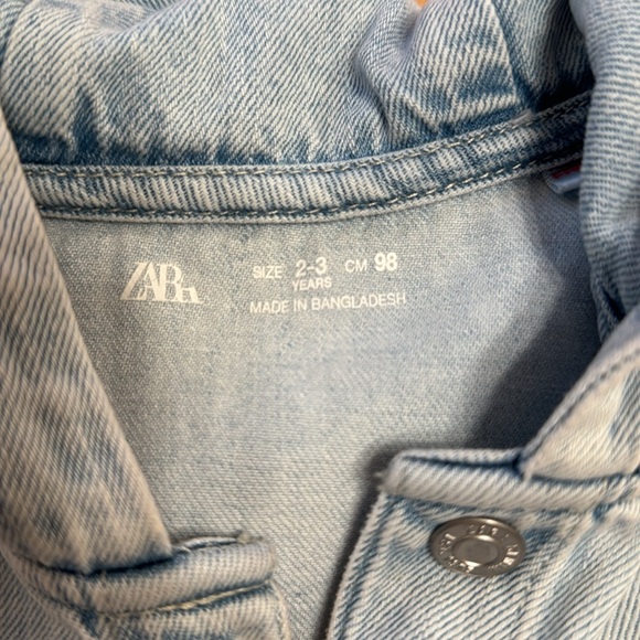 Zara kids hooded jean jacket - Picture 2 of 3